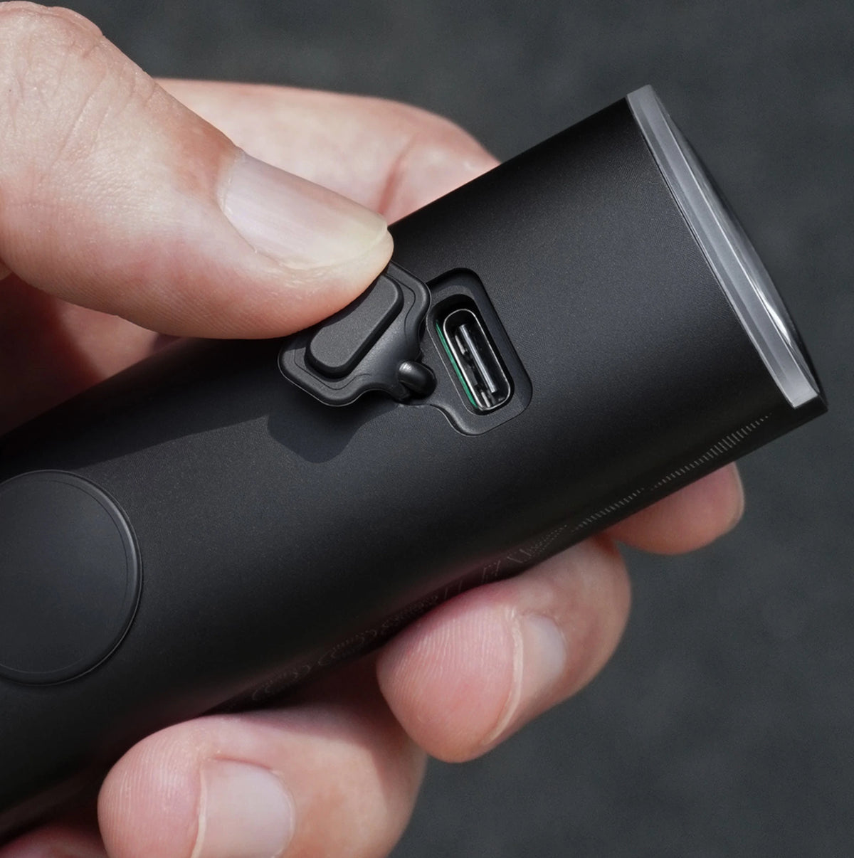 Éclairage avant vélo CYCLAMI 1800 lumens - 4 modes d'éclairage