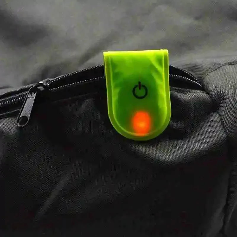 Clip lumineux LED réfléchissant magnétique - Sécurité running, marche et vélo – vue 3