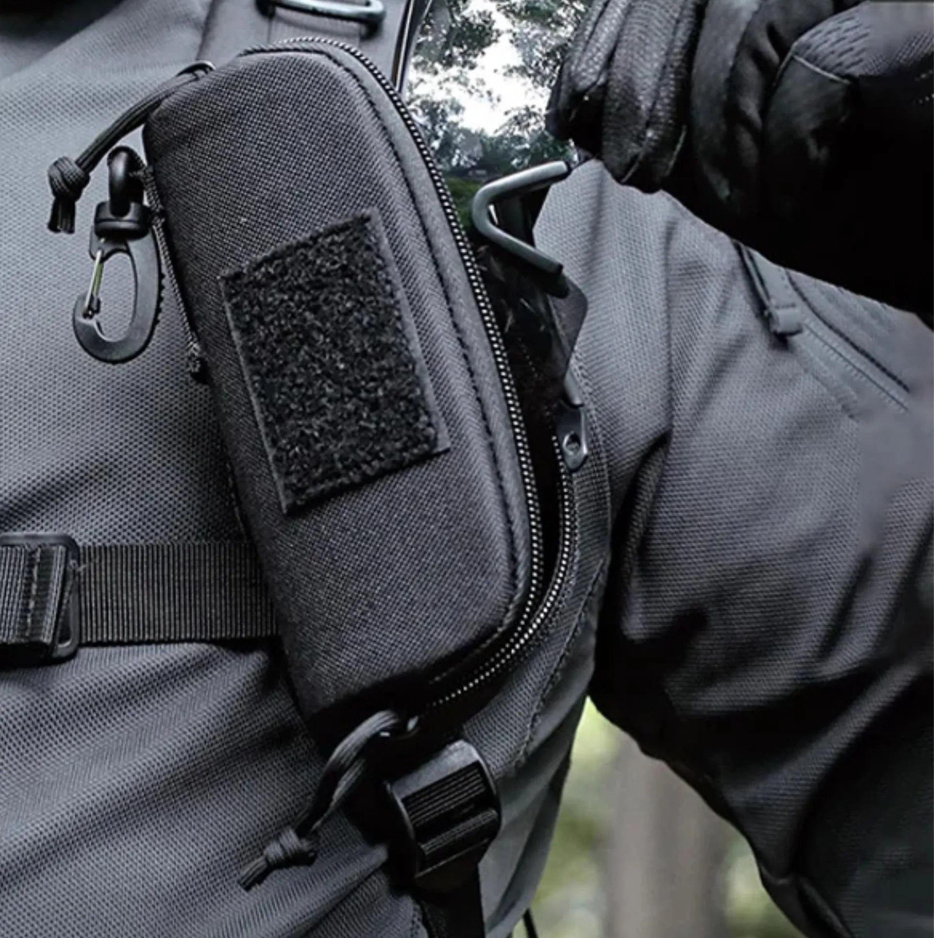 Étui tactique lunettes semi-rigide - Molle + clip mousqueton - protection anti-écrasement – vue 3